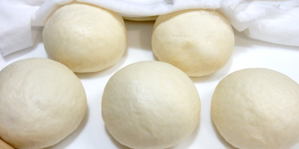 パンの膨らみと食感を決める二次発酵の見極めポイント